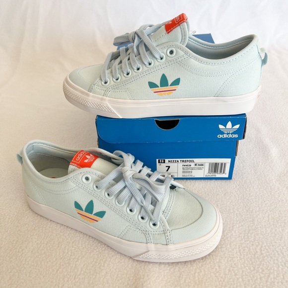Adidas Nizza Trefoil Sky Tint - Picture 2 of 9